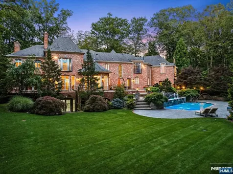 47 Fox Hedge Road Saddle River NJ 07458