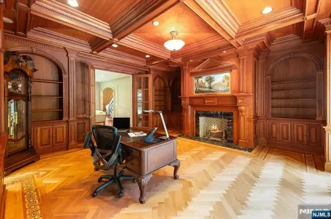47 Fox Hedge Road Saddle River NJ 07458
