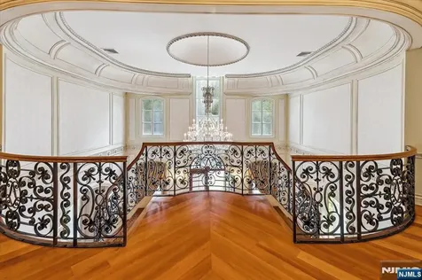 47 Fox Hedge Road Saddle River NJ 07458