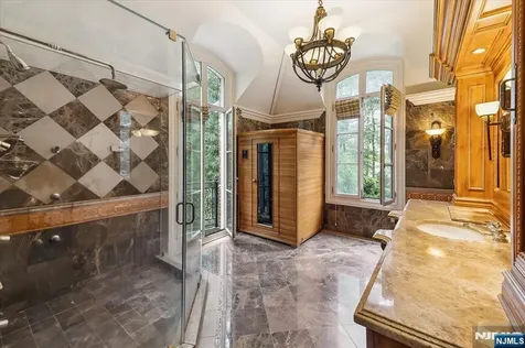 47 Fox Hedge Road Saddle River NJ 07458