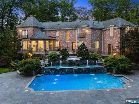 47 Fox Hedge Road Saddle River NJ 07458
