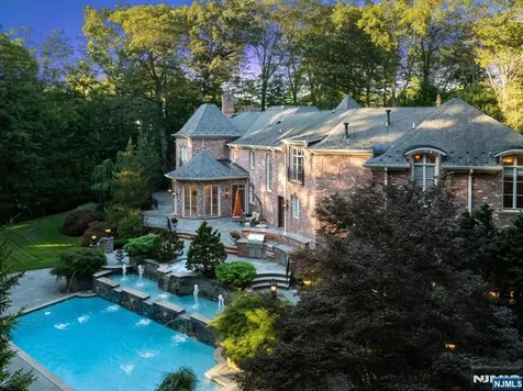 47 Fox Hedge Road Saddle River NJ 07458
