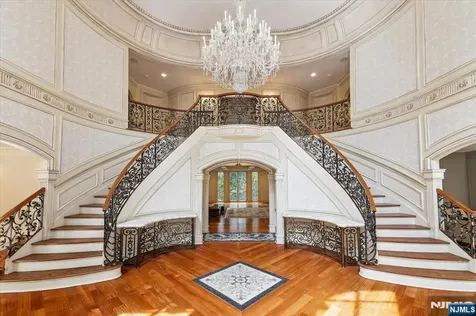 47 Fox Hedge Road Saddle River NJ 07458