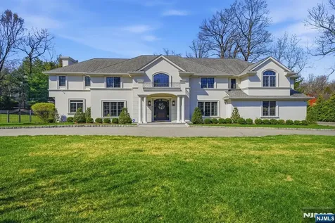 257 Truman Drive Cresskill NJ 07626