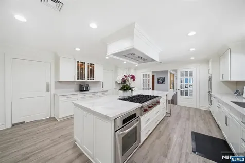 257 Truman Drive Cresskill NJ 07626