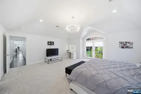 257 Truman Drive Cresskill NJ 07626