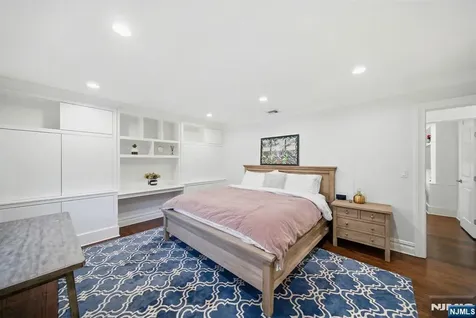 257 Truman Drive Cresskill NJ 07626