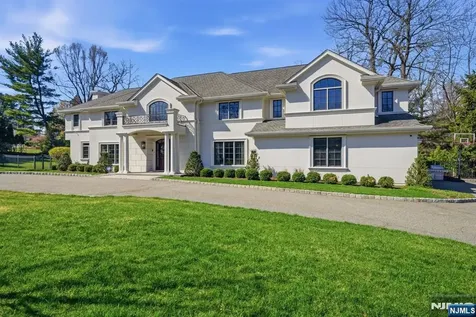 257 Truman Drive Cresskill NJ 07626