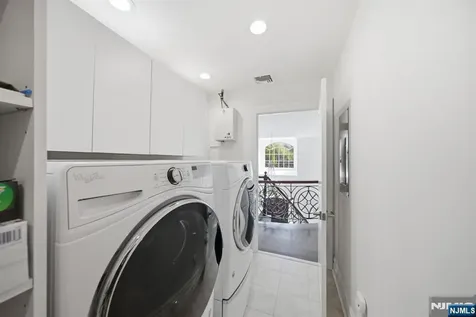 257 Truman Drive Cresskill NJ 07626