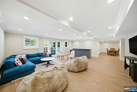 257 Truman Drive Cresskill NJ 07626
