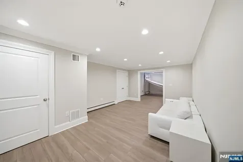 257 Truman Drive Cresskill NJ 07626