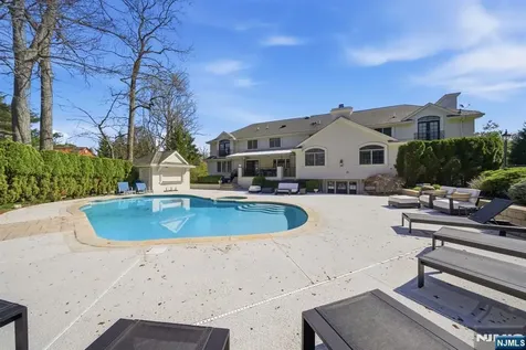 257 Truman Drive Cresskill NJ 07626