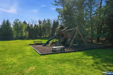 257 Truman Drive Cresskill NJ 07626
