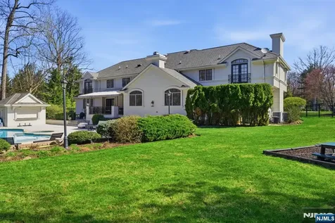 257 Truman Drive Cresskill NJ 07626