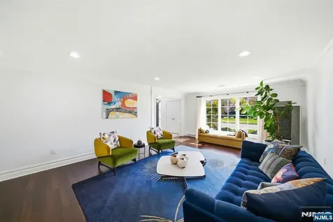 257 Truman Drive Cresskill NJ 07626