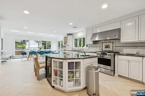 63 Eisenhower Drive Cresskill NJ 07626