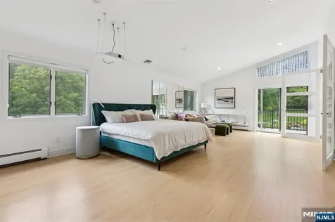 63 Eisenhower Drive Cresskill NJ 07626