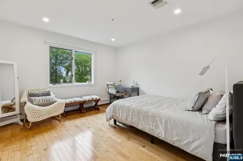 63 Eisenhower Drive Cresskill NJ 07626