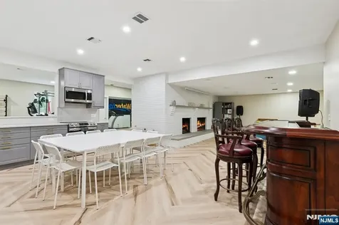 63 Eisenhower Drive Cresskill NJ 07626