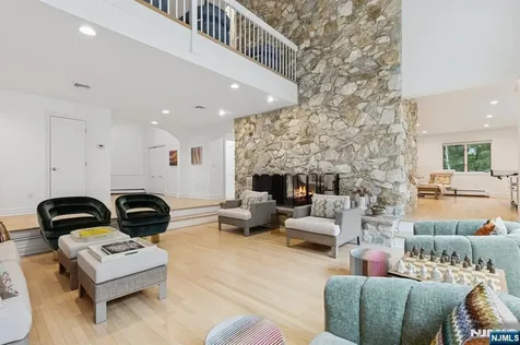63 Eisenhower Drive Cresskill NJ 07626