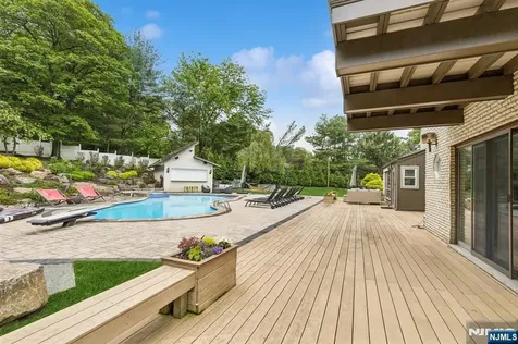 63 Eisenhower Drive Cresskill NJ 07626