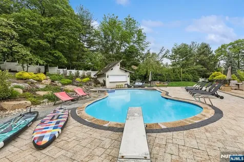 63 Eisenhower Drive Cresskill NJ 07626