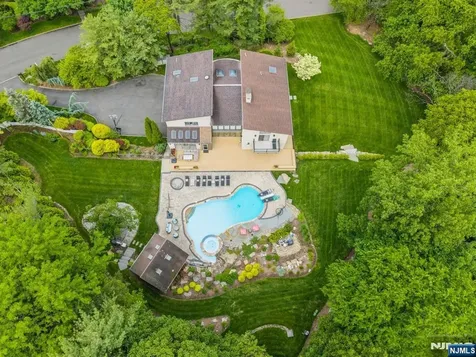 63 Eisenhower Drive Cresskill NJ 07626