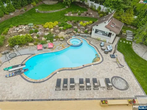 63 Eisenhower Drive Cresskill NJ 07626