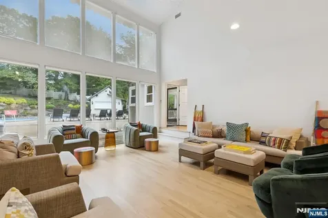 63 Eisenhower Drive Cresskill NJ 07626