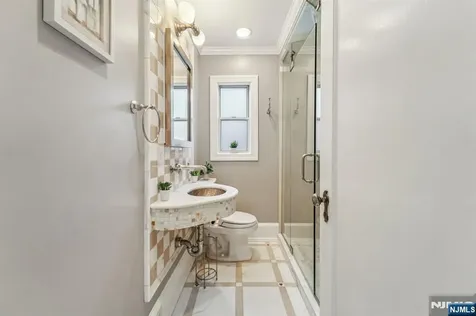 15 Dunn Place Dumont NJ 07628
