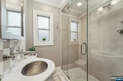 15 Dunn Place Dumont NJ 07628