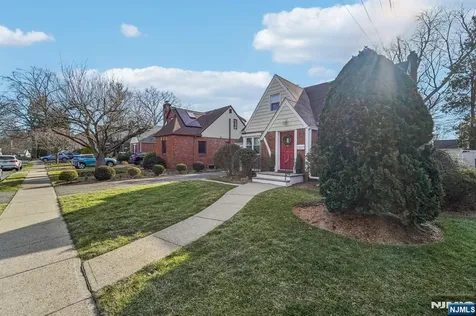 15 Dunn Place Dumont NJ 07628