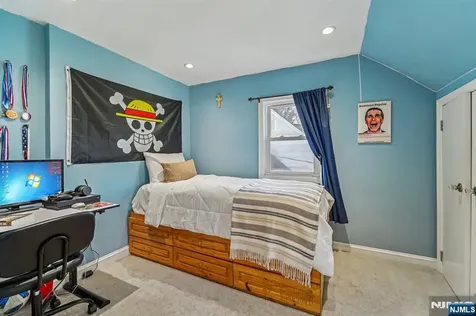 15 Dunn Place Dumont NJ 07628