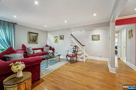 15 Dunn Place Dumont NJ 07628