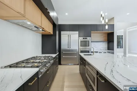 121 Engle Street Cresskill NJ 07626