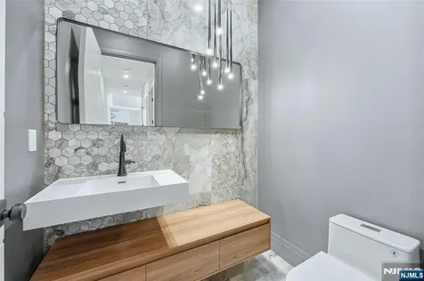 121 Engle Street Cresskill NJ 07626
