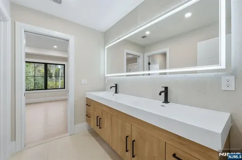 121 Engle Street Cresskill NJ 07626