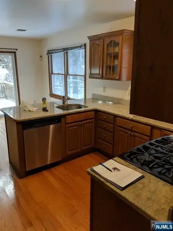 4 Lee Court Waldwick NJ 07463