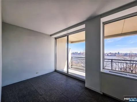1 Horizon Fort Lee NJ 07024