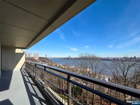 1 Horizon Fort Lee NJ 07024