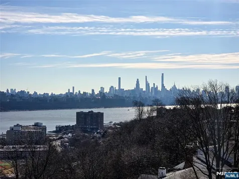 1 Horizon Fort Lee NJ 07024