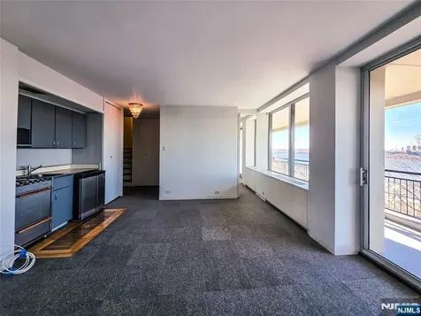 1 Horizon Fort Lee NJ 07024