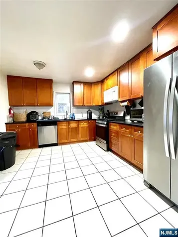 2 Van Valkenburgh Avenue Bergenfield NJ 07621