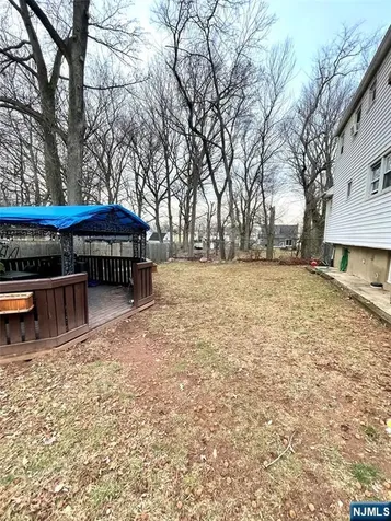2 Van Valkenburgh Avenue Bergenfield NJ 07621