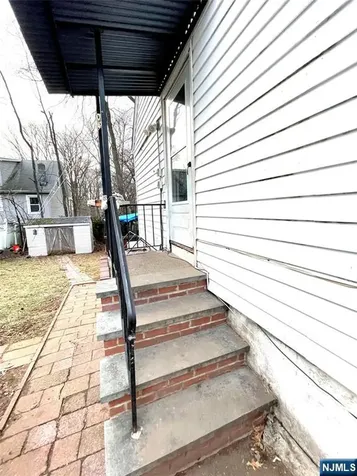2 Van Valkenburgh Avenue Bergenfield NJ 07621