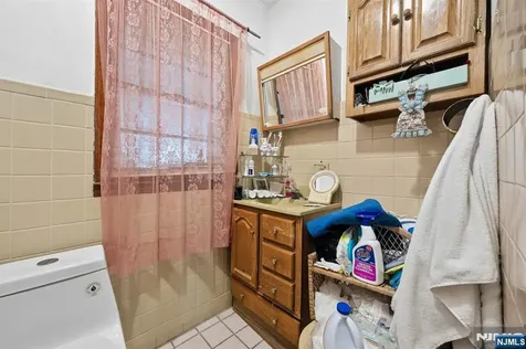 37 Raritan Road Linden NJ 07036