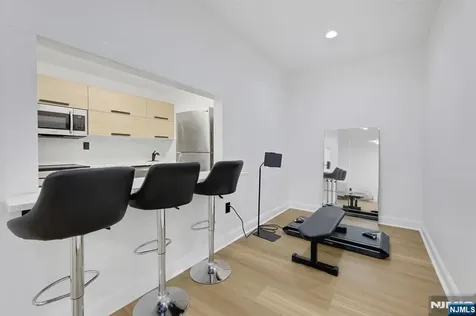 111 Mulberry Newark NJ 07102