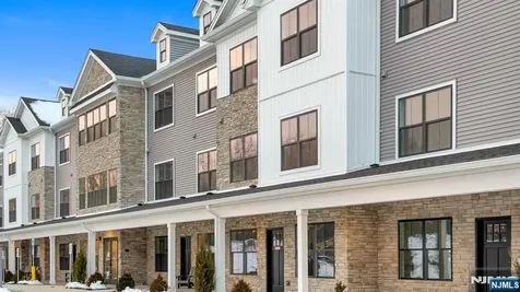 204 Encampment Montville Township NJ 07082