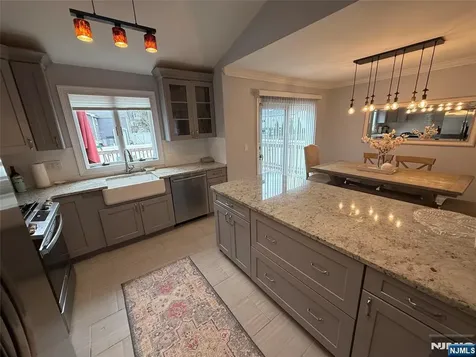 9 Gibbs Road Dumont NJ 07628
