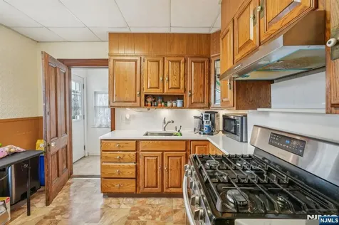 670 Devon Street Kearny NJ 07032